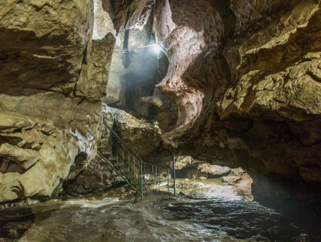 Arwah Cave